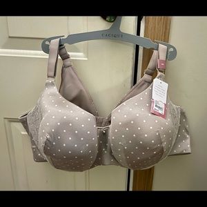 New Cacique underwire bra, size 46D